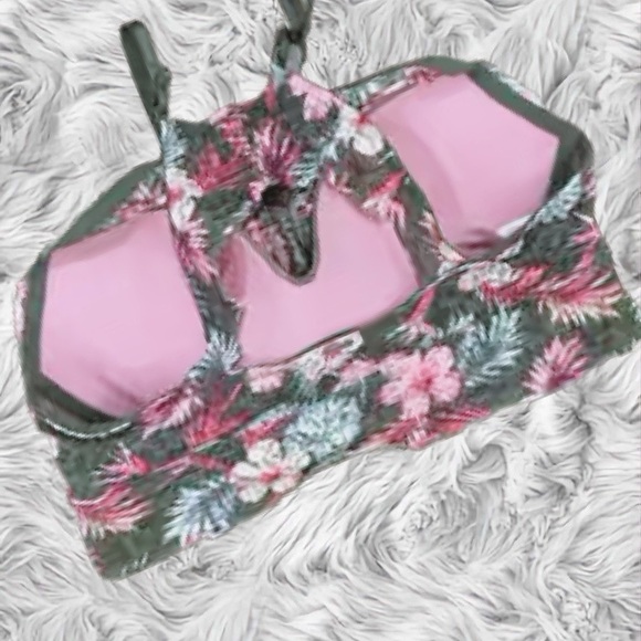 🌴🚨Victoria's Secret Pink Tropical Lace High Neck Push-Up Bralette🚨🌴 - Picture 4 of 6